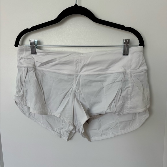 Lululemon Speed Up Low Rise 2.5” Short - Picture 3 of 5